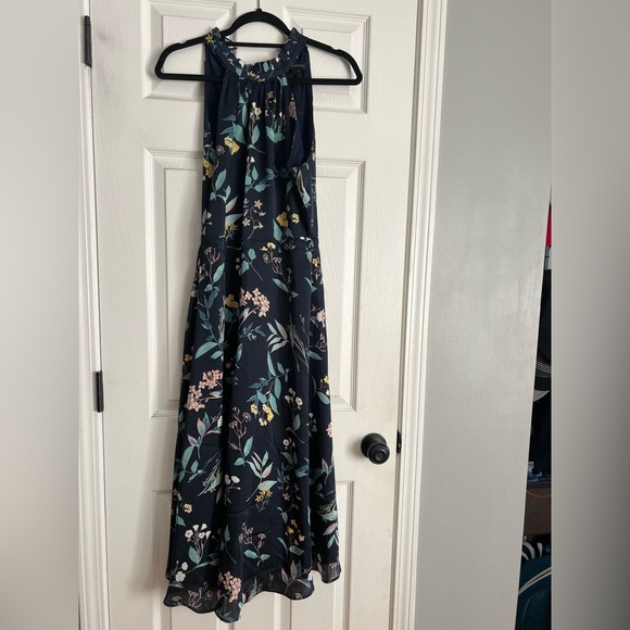 Banana Republic floral satin midi dress - Picture 2 of 3